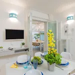 Portico Dei Sogni Prima Fila Mare Apartment *
