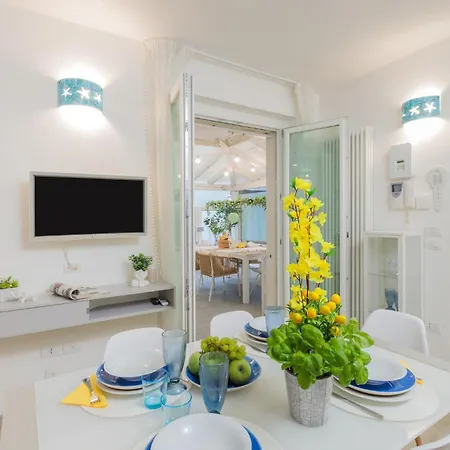 Portico Dei Sogni Prima Fila Mare Apartment *